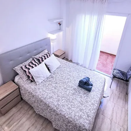 Apartamento Con Habitaciones Compartidas L'Hospitalet de Llobregat Exterior foto