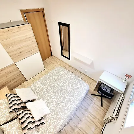 Apartamento Con Habitaciones Compartidas L'Hospitalet de Llobregat Exterior foto
