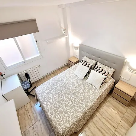 Apartamento Con Habitaciones Compartidas L'Hospitalet de Llobregat Exterior foto