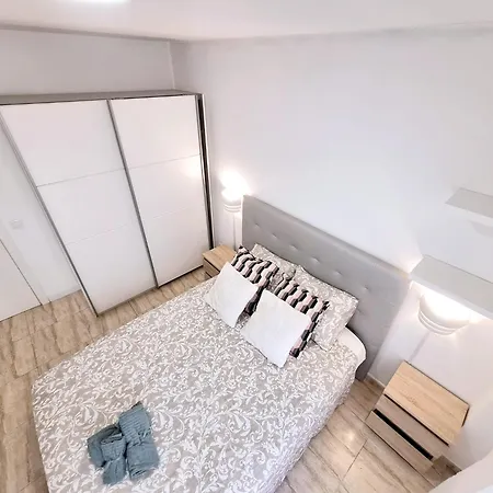Apartamento Con Habitaciones Compartidas L'Hospitalet de Llobregat Exterior foto
